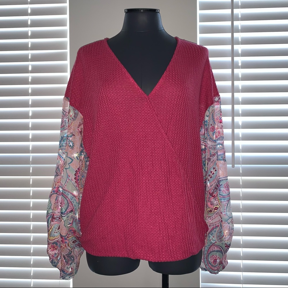 Women’s S Relaxed UMGEE Raspberry / Multi Paisley Sheer Pouf Sleeve Waffle Shirt